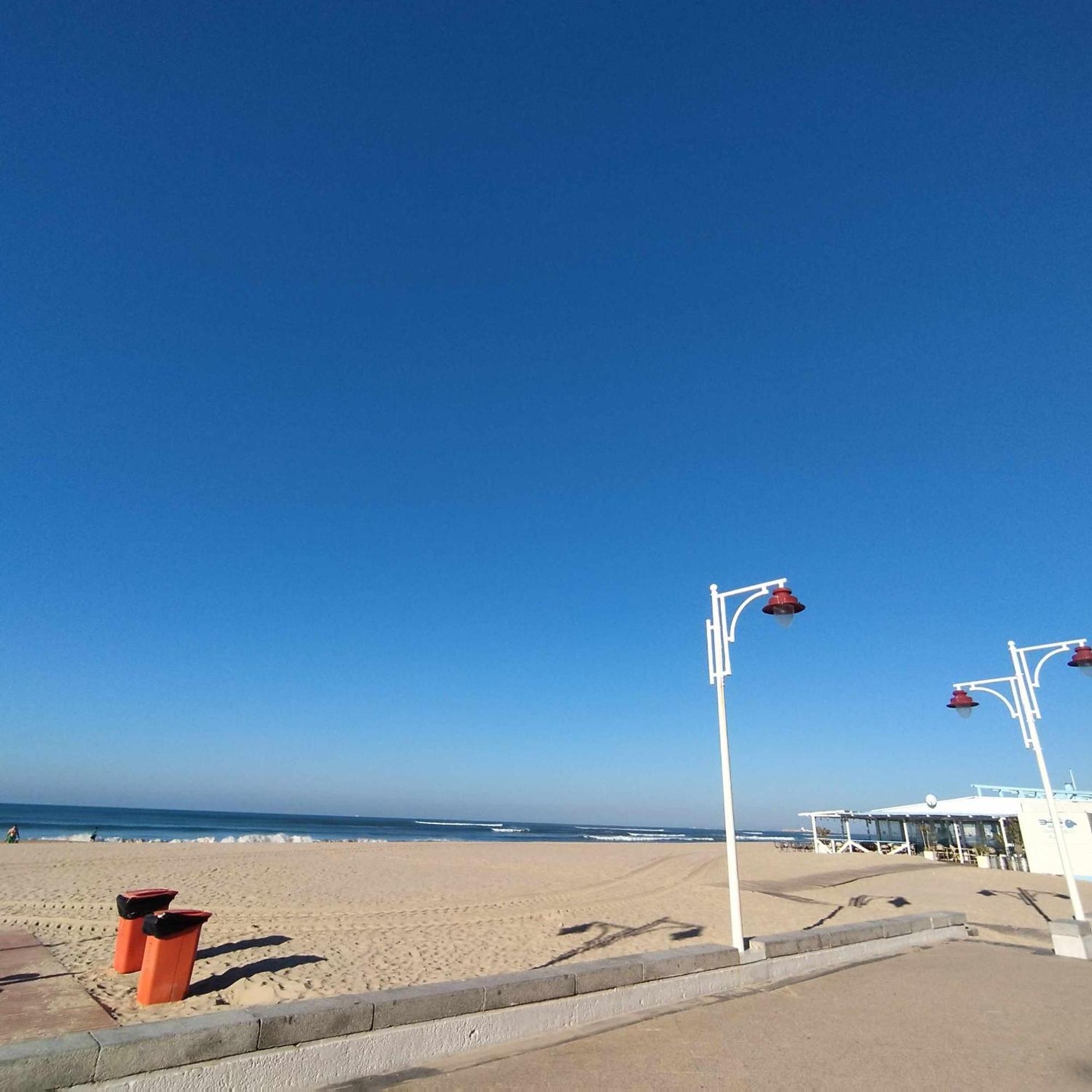 Encantador Apartamento Frente A La Playa Victoria Apartment Cádiz Exterior foto